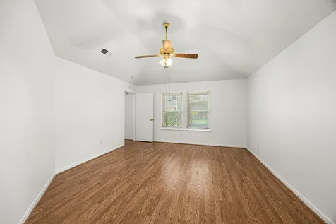 3826 Pin Oak Drive N Pearland TX 77581