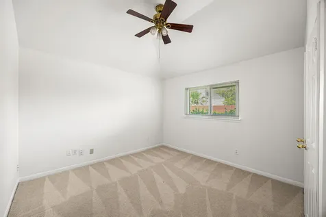 3826 Pin Oak Drive N Pearland TX 77581