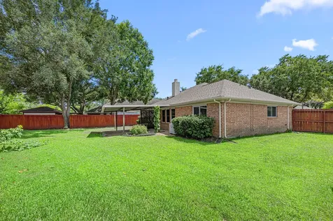 3826 Pin Oak Drive N Pearland TX 77581