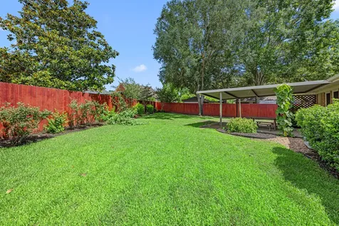3826 Pin Oak Drive N Pearland TX 77581