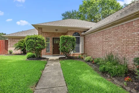 3826 Pin Oak Drive N Pearland TX 77581