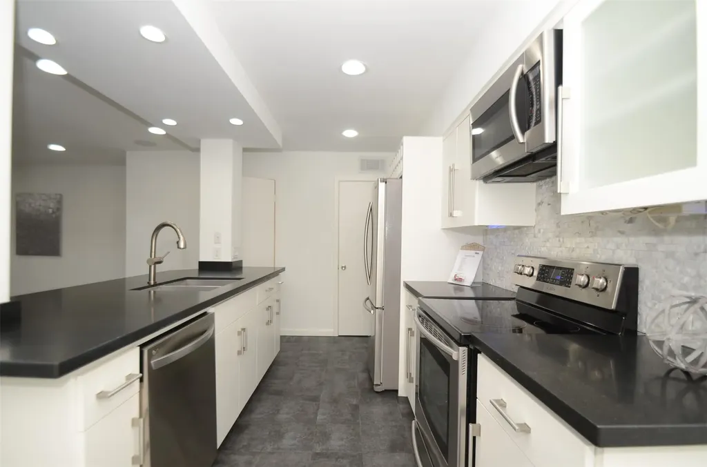 5524 Beverlyhill Street 2 Houston TX 77056