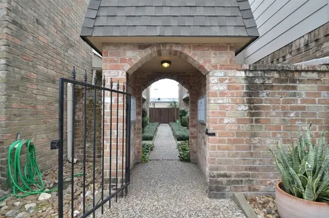 5524 Beverlyhill Street 2 Houston TX 77056