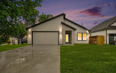 708 S Carroll Street La Porte TX 77571