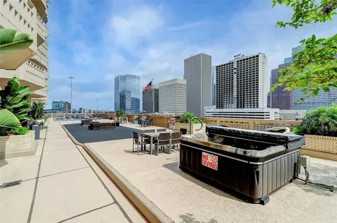 2016 Main Street 2204 Houston TX 77002