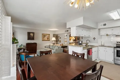 2101 Fountain View Drive 62 Houston TX 77057