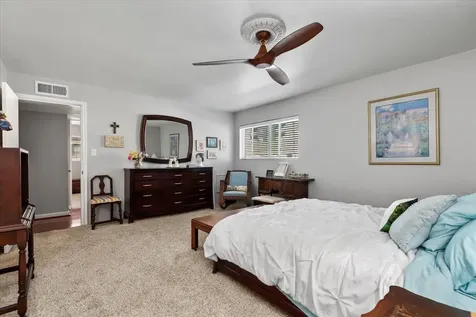 2101 Fountain View Drive 62 Houston TX 77057
