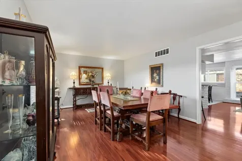 2101 Fountain View Drive 62 Houston TX 77057
