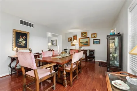 2101 Fountain View Drive 62 Houston TX 77057