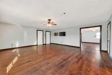 1910 Duncan Drive Oyster Creek TX 77541