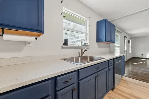 1910 Duncan Drive Oyster Creek TX 77541