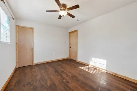 1910 Duncan Drive Oyster Creek TX 77541