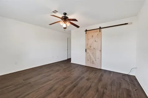 1910 Duncan Drive Oyster Creek TX 77541