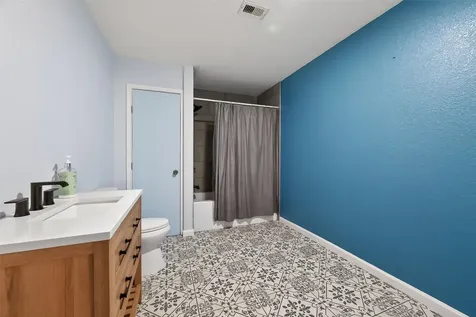 1910 Duncan Drive Oyster Creek TX 77541