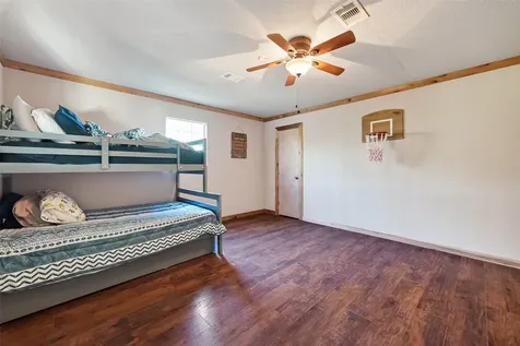 1910 Duncan Drive Oyster Creek TX 77541
