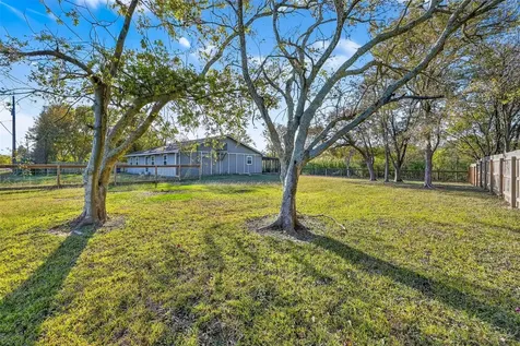 1910 Duncan Drive Oyster Creek TX 77541