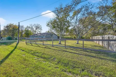 1910 Duncan Drive Oyster Creek TX 77541