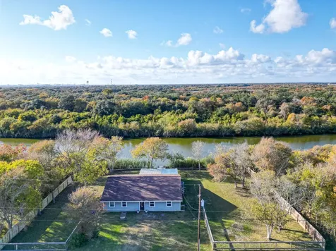 1910 Duncan Drive Oyster Creek TX 77541