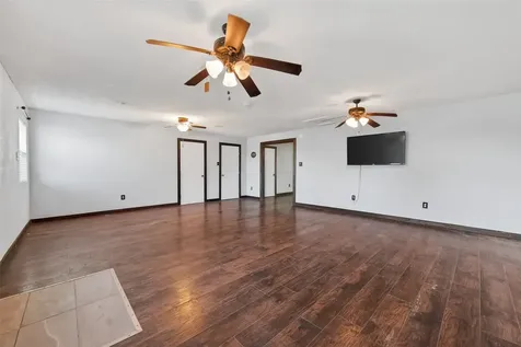 1910 Duncan Drive Oyster Creek TX 77541
