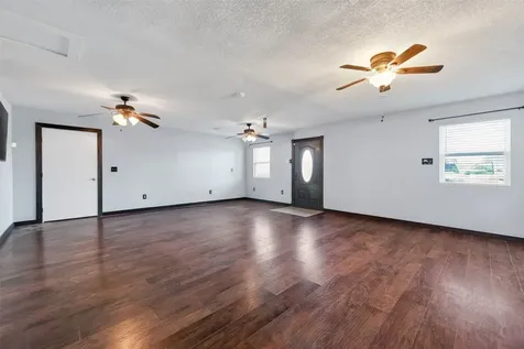 1910 Duncan Drive Oyster Creek TX 77541