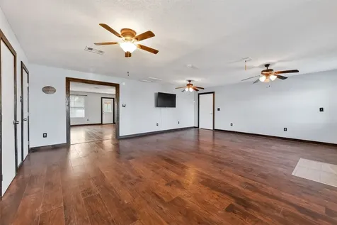 1910 Duncan Drive Oyster Creek TX 77541