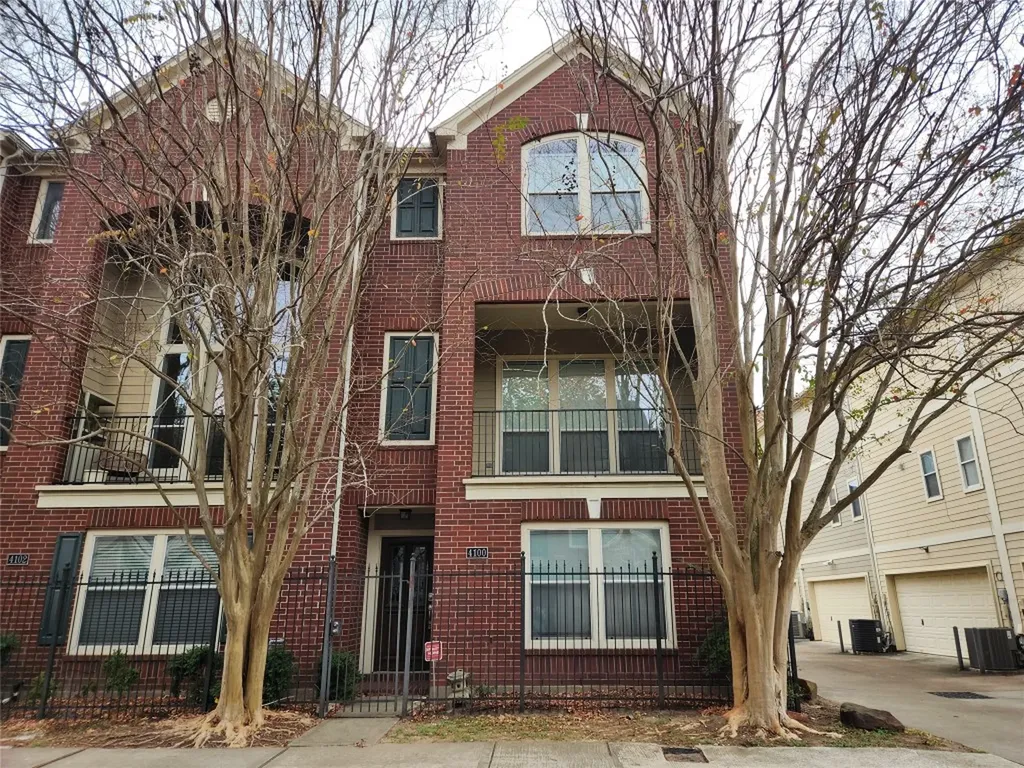 4100 Blossom Street Houston TX 77007