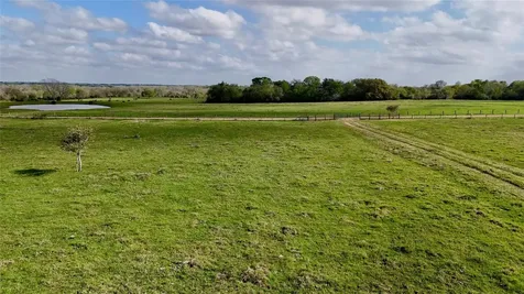 494 County Road 217c Schulenburg TX 78956
