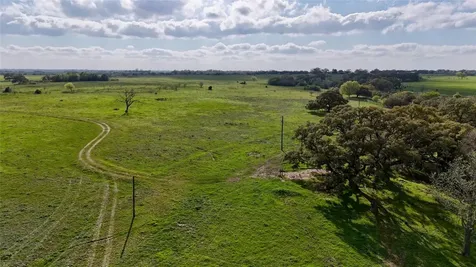494 County Road 217c Schulenburg TX 78956