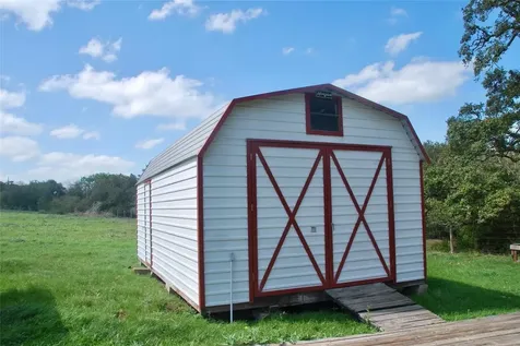 494 County Road 217c Schulenburg TX 78956