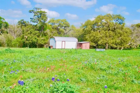 494 County Road 217c Schulenburg TX 78956