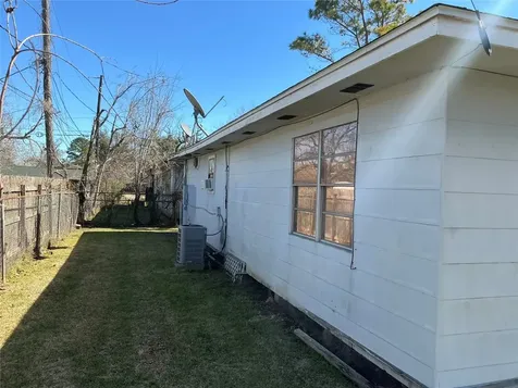 116 W Mahan Street Richwood TX 77531