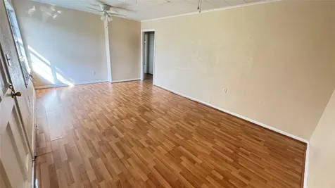 116 W Mahan Street Richwood TX 77531