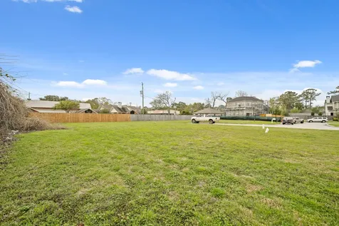 1202 Hilshire Villa Drive Hilshire Village TX 77055