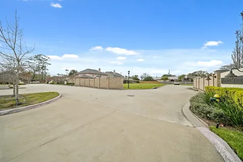 1202 Hilshire Villa Drive Hilshire Village TX 77055