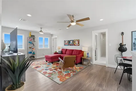 318 Little Dove Livingston TX 77351