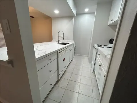 5343 Richmond Avenue 11 Houston TX 77056