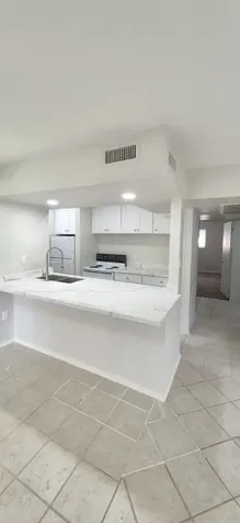5343 Richmond Avenue 11 Houston TX 77056