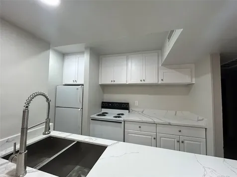 5343 Richmond Avenue 11 Houston TX 77056