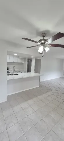 5343 Richmond Avenue 11 Houston TX 77056