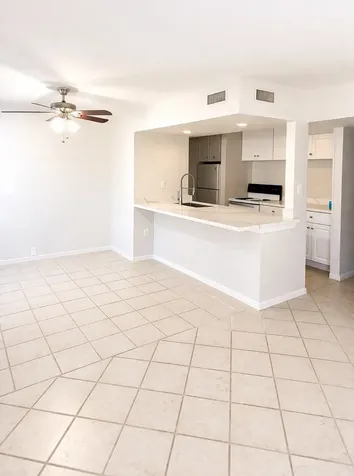 5343 Richmond Avenue 11 Houston TX 77056