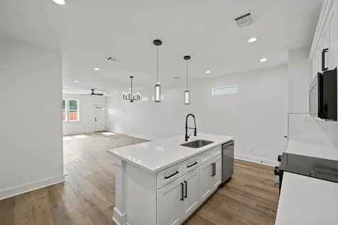 8417 Venus Street A Houston TX 77088