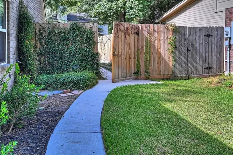 15 White Bark The Woodlands TX 77381