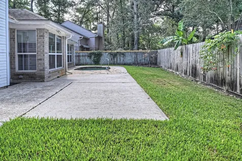 15 White Bark The Woodlands TX 77381