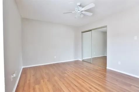 5005 Georgi Lane 18 Houston TX 77092