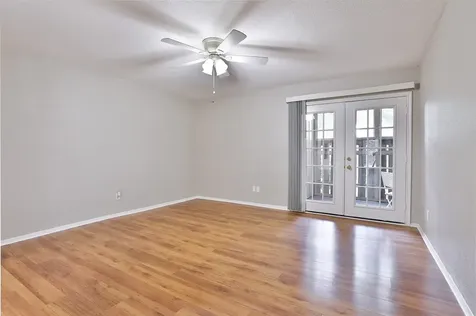 5005 Georgi Lane 18 Houston TX 77092