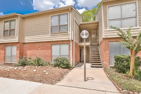 5005 Georgi Lane 18 Houston TX 77092