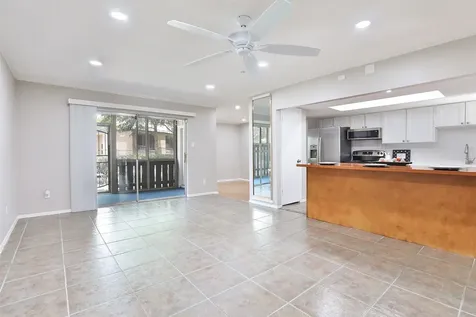 5005 Georgi Lane 18 Houston TX 77092