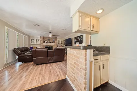 715 Marne Lane Houston TX 77090