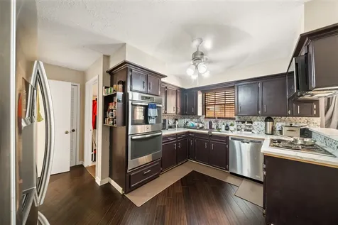 715 Marne Lane Houston TX 77090