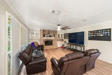715 Marne Lane Houston TX 77090